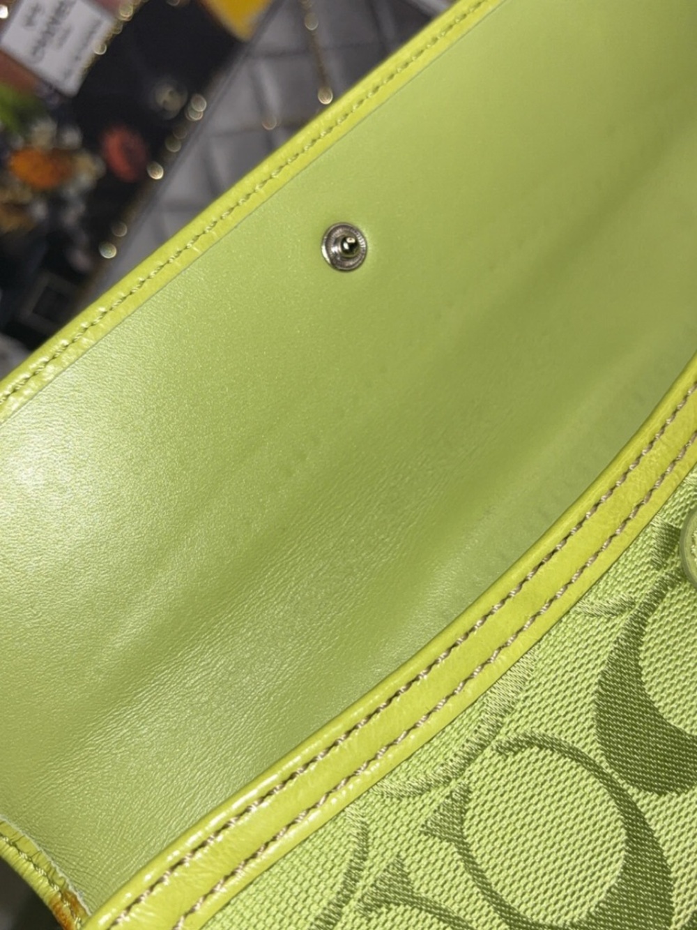 Coach y2k vintage Lime Green Signature Canvas Wallet with Turnlock NWOT - Picture 16 of 16